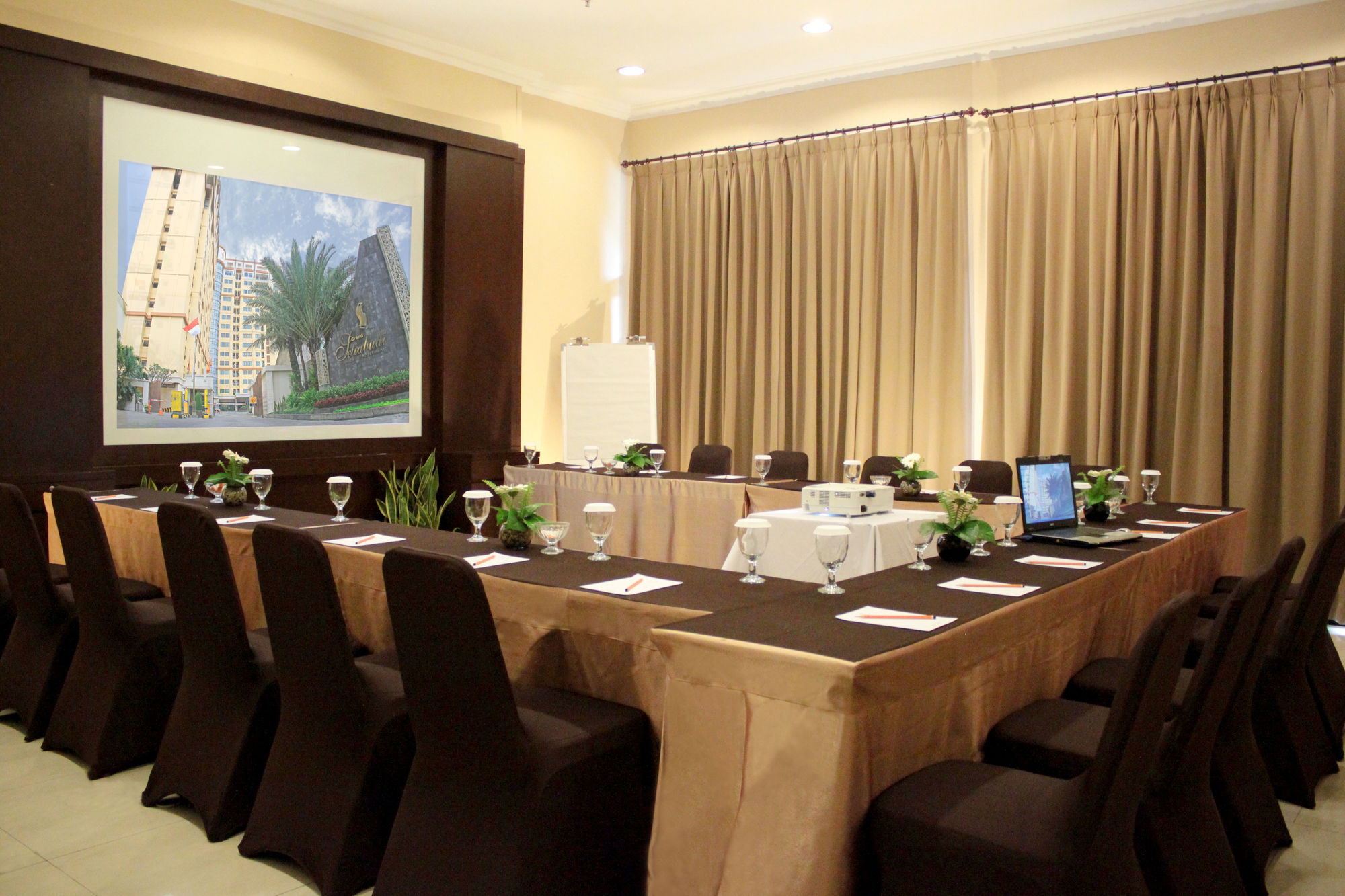 Grand Setiabudi Hotel Bandung Zewnętrze zdjęcie